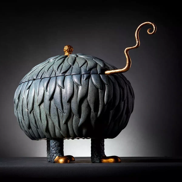 Waza Lukas Soup Monster Tureen L'Objet, z kolekcji Haas Brothers