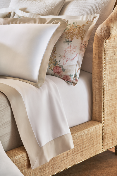 Decorative pillow Lillian by Ralph Lauren Home from the Elisabetta Collection