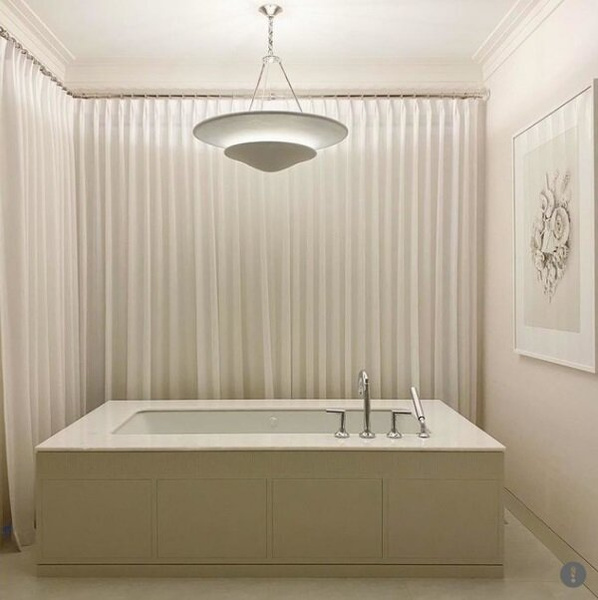 Żyrandol Aerin Mollino Medium marki Visual Comfort