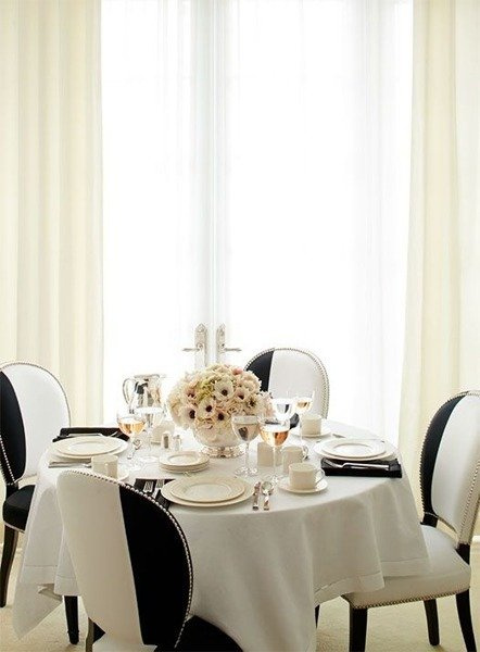 Mlecznik Ralph Lauren Home, z kolekcji Vivienne