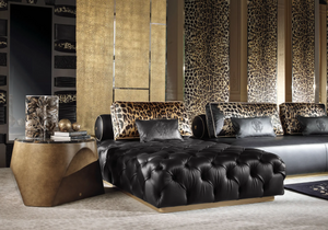 Stolik Jipe marki Roberto Cavalli Home Interiors 