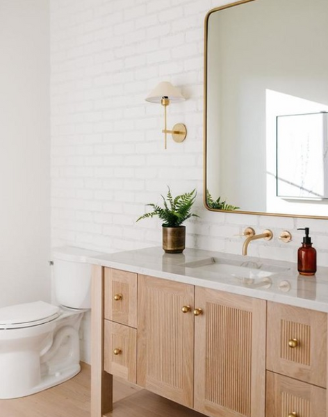 Kinkiet Hackney projektu J. Randall Powers marki Visual Comfort