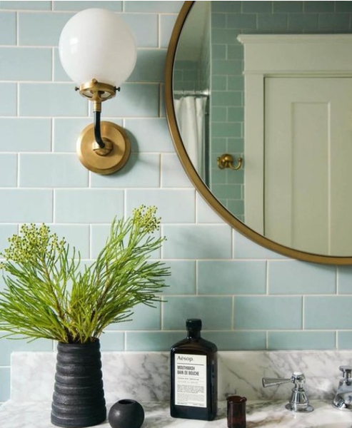 Kinkiet Ian K. Fowler Bistro