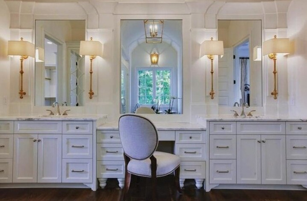 Wall lamp E.F. Chapman Cawdor Linen