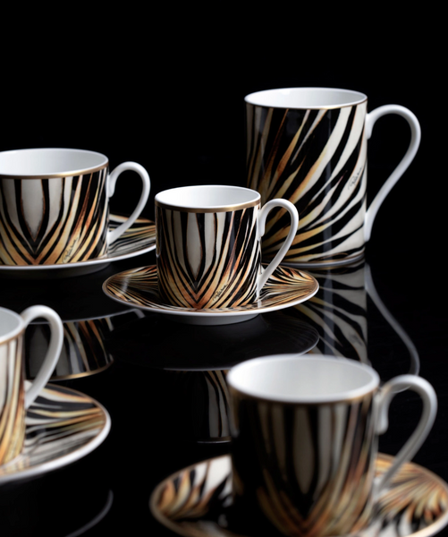Zestaw sześciu filiżanek do kawy marki Roberto Cavalli Home, z kolekcji Ray of Gold