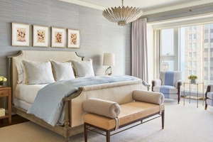 Aerin Hampton Medium chandelier