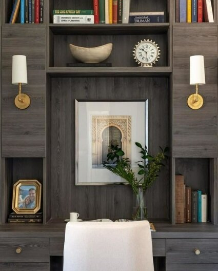 Thomas O'Brien Ziyi wall lamp