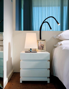 Dom Edizioni Makao 3 bedside table