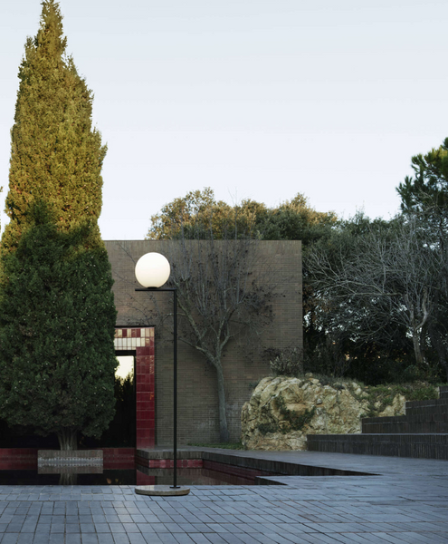 IC Lights Floor 1 garden lamp by Flos