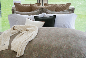 Ralph Lauren Home sheet, from the Tattersal collection (NaviWhite)