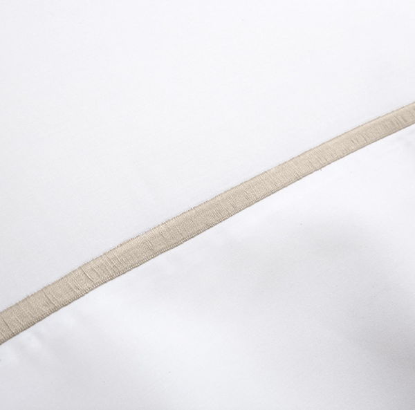 Poszewka na poduszkę Yves Delorme, z kolekcji Athena (Pierre)