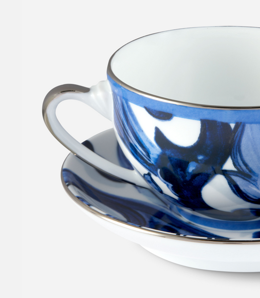 The Dolce&Gabbana cup and cappuccino saucer from the Blu Mediterraneo collection