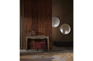 Royal dressing table by Gianfranco Ferré Home