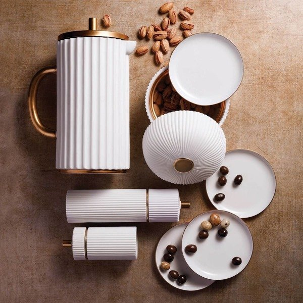 L'Objet coffee/tea teapot, from the Ionic collection