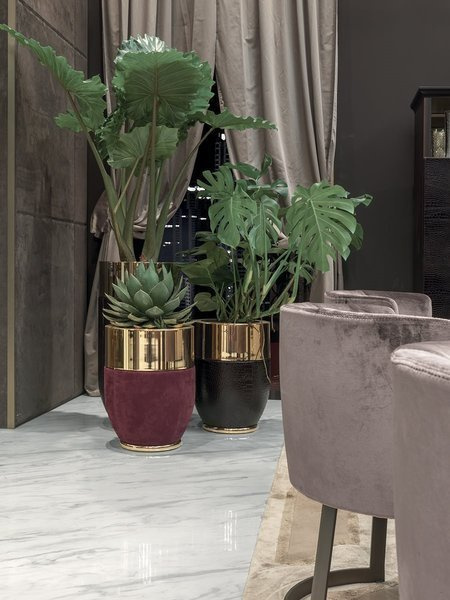 Longhi Godwin garden pot