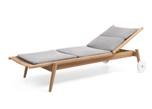 Eidos reclining lounger by Gervasoni 1882