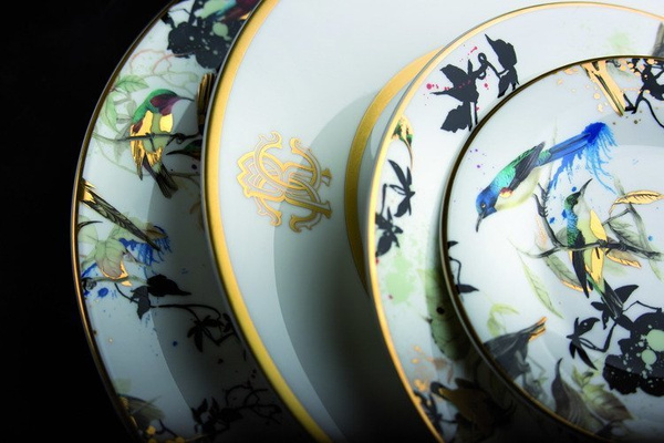 Roberto Cavalli Home tea cup, from the Garden's Birds collection