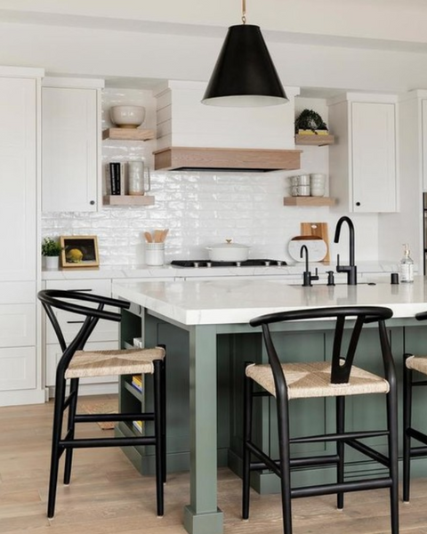 Goodman Medium pendant lamp by Thomas O'Brien by Visual Comfort