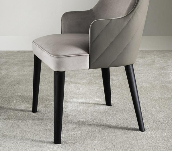 Royale Quilt chair by Casamilano