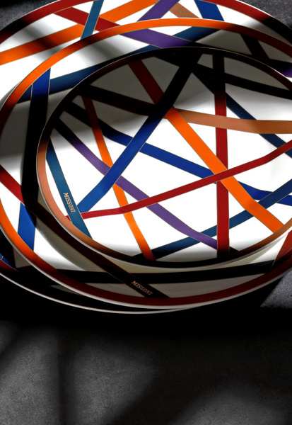 A set of six Missoni Home dessert plates from the Nastri Multicolor collection