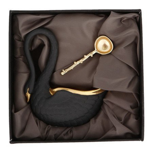 Miseczka na przyprawy w kształcie łabędzia L'Objet, z kolekcji Swan