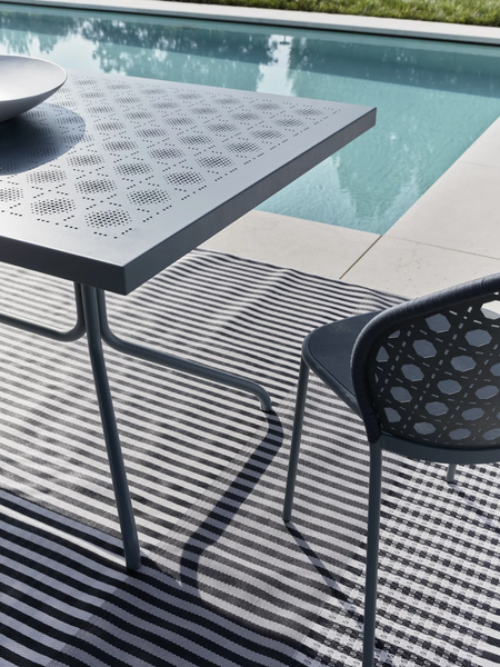 Brise 33 table by Gervasoni 1882