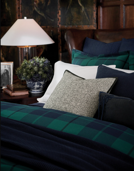 Ralph Lauren Home decorative pillow, from the Archer collection (PUNavy)