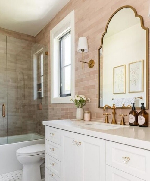 Thomas O'Brien Bryant wall lamp