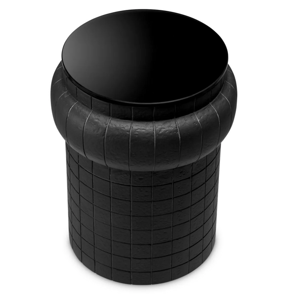 Stolik boczny Tortugo marki Eichholtz