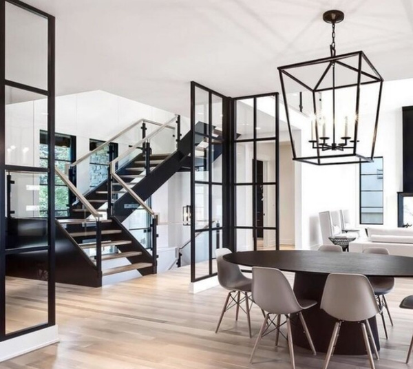 The Darlana Extra Large pendant lamp by Chapman & Myers Visual Comfort brand