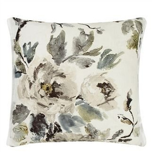 Designers Guild Shanghai Garden Ecru decorative pillow