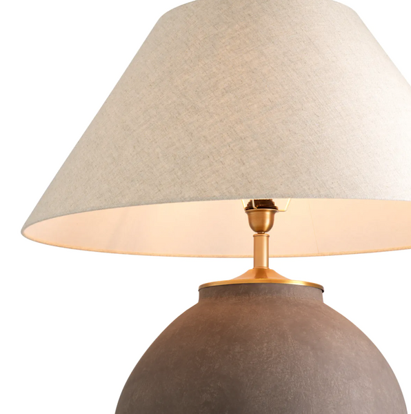 Moon Jar table lamp by Eichholtz