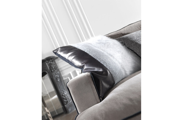 Sofa dwuosobowa Clark marki Gianfranco Ferré Home