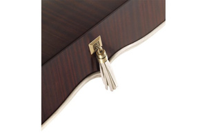 Royal dressing table by Gianfranco Ferré Home