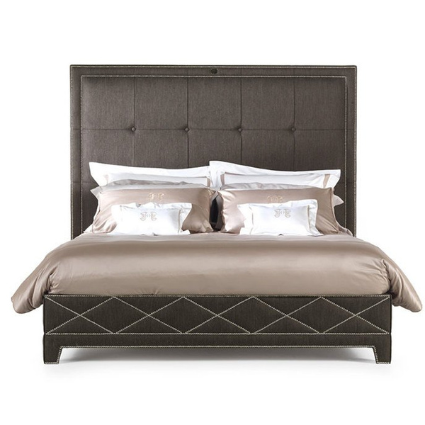 Hilton bed by Gianfranco Ferré Home 