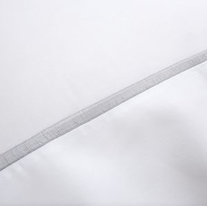 Poszewka na poduszkę Yves Delorme, z kolekcji Athena (Silver)