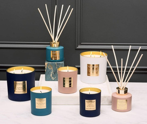 Luna-Dark Amber & Vetiver Scented Candle 