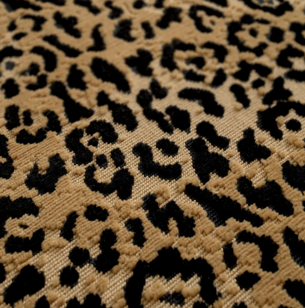 Roosevelt pouffe by Eichholtz