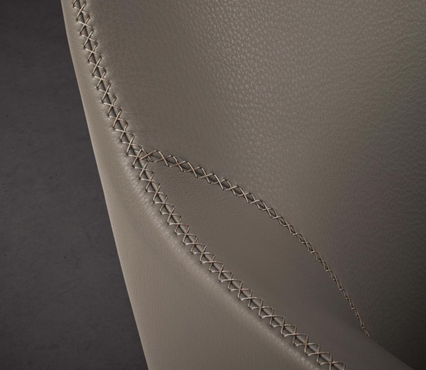 Liz armchair by Casamilano