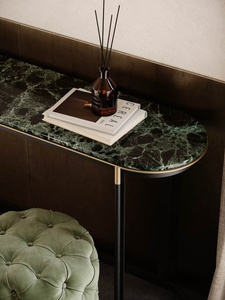 Laskas Lyssa Console