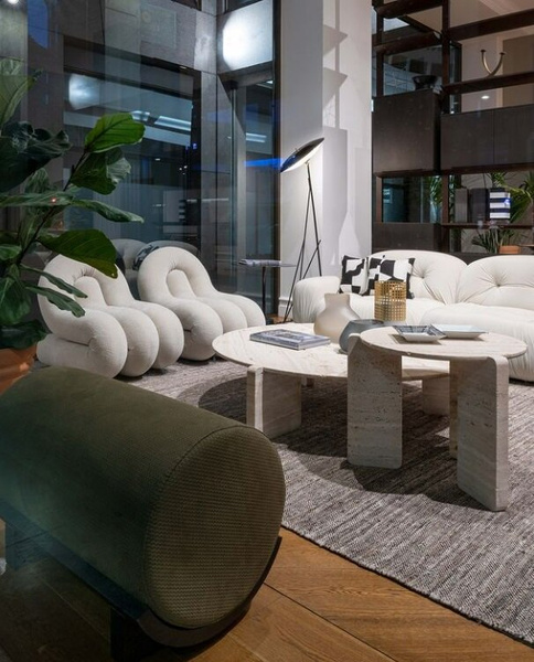 Fotel Gianfranco Ferré Home, Brygge