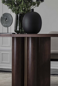 Tomo table, by Galimberti Nino