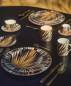 Zestaw sześciu filiżanek do herbaty marki Roberto Cavalli Home, z kolekcji Ray of Gold 