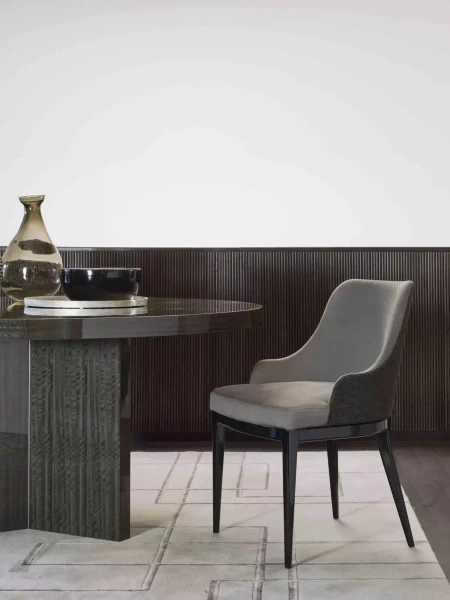 Galimberti chair by Nino Adele