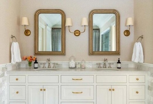 Thomas O'Brien Vendome wall lamp 