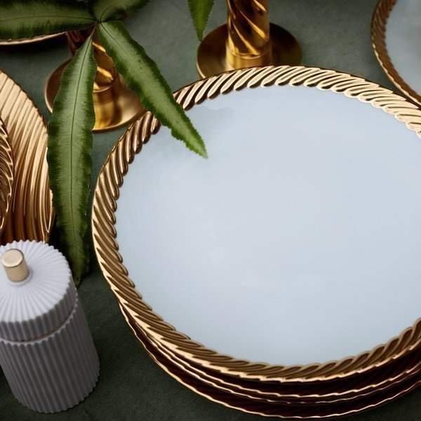 L'Objet saucer, from the Corde (Gold) collection